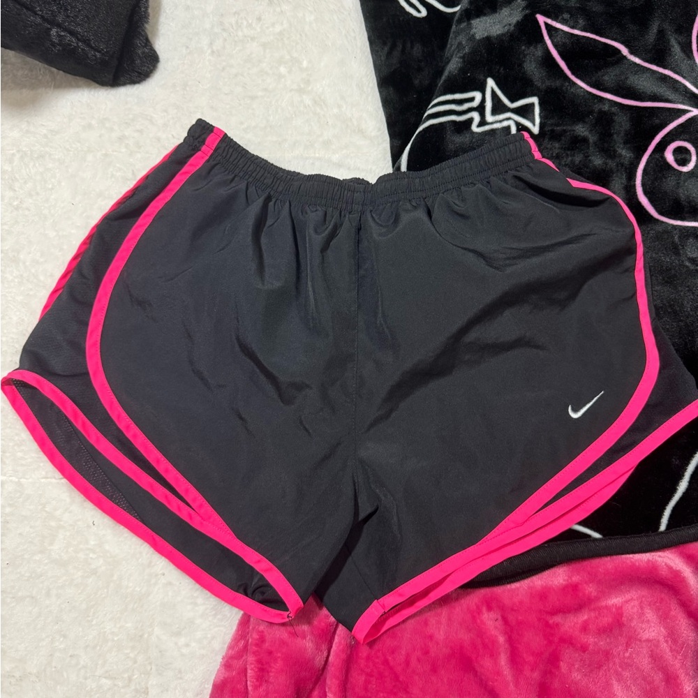 Nike Women's Athletic Shorts in Black with Pink Trim MEDIUM